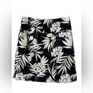 S.C & CO black and white floral athletic skirt with spandex